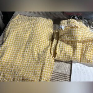 NWOT d & co 5x gingham Yellow and White Checkered Pants